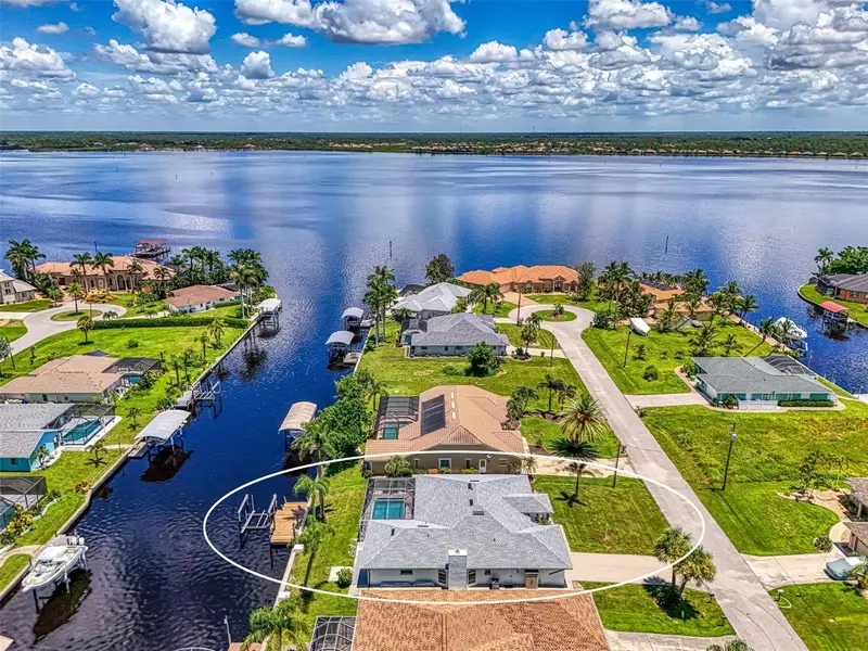 3077 Stone St, FL