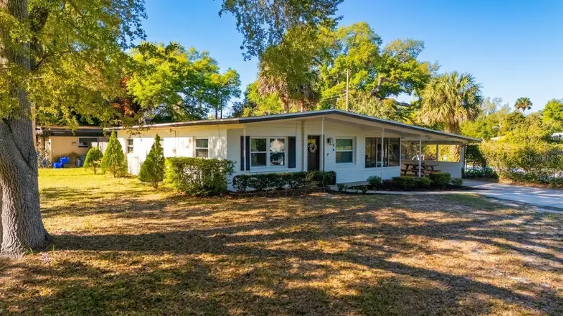 106 E Jinkins Cir, FL