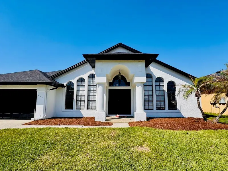 709 Hallowell Cir, FL