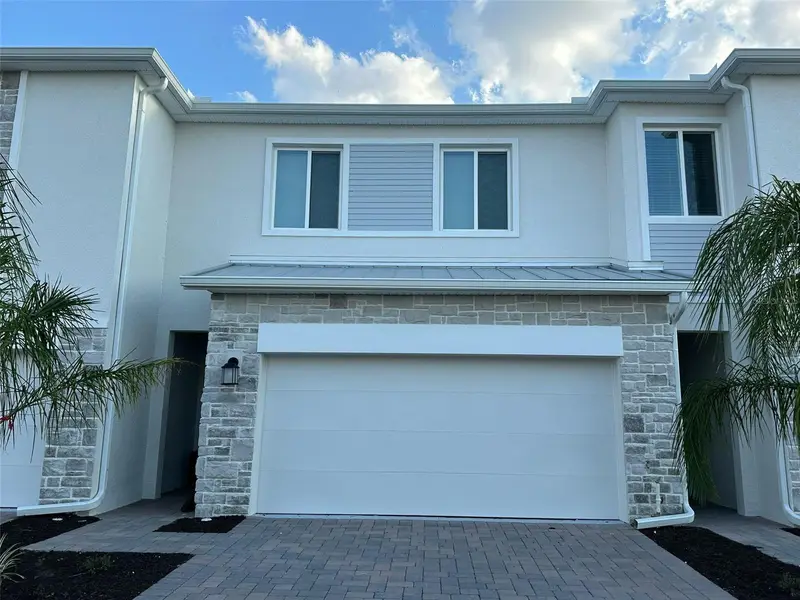 225 Bogey Dr, FL