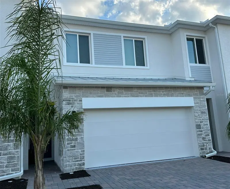 225 Bogey Dr, FL