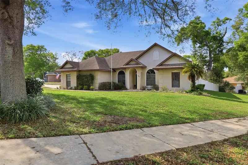 731 Edgewild Ct, FL