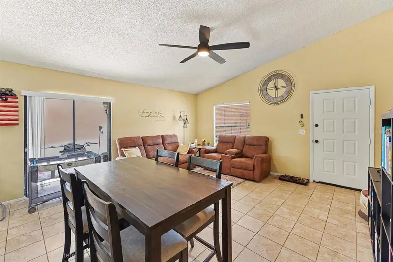 516 Sheridan Dr, FL