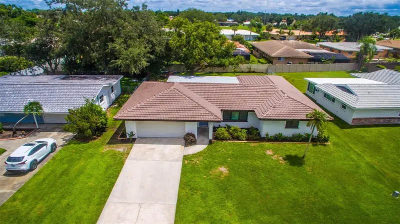 3317 Pine Valley Dr, FL