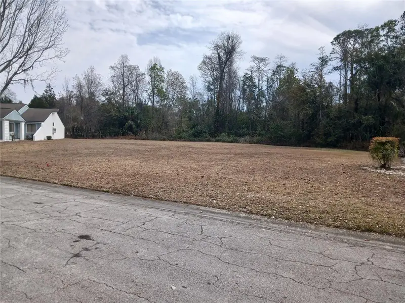 425 Prestwick Pl, FL