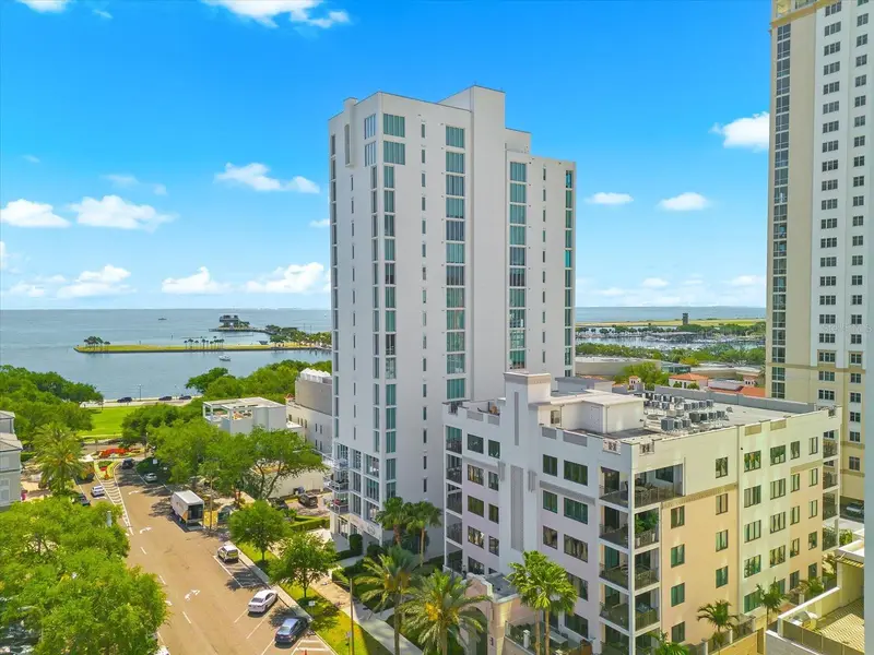 176 4th Ave Ne #201, FL