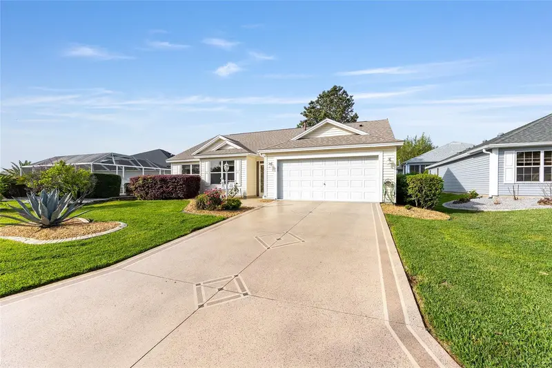 8288 Se 176th Lawson Loop, FL