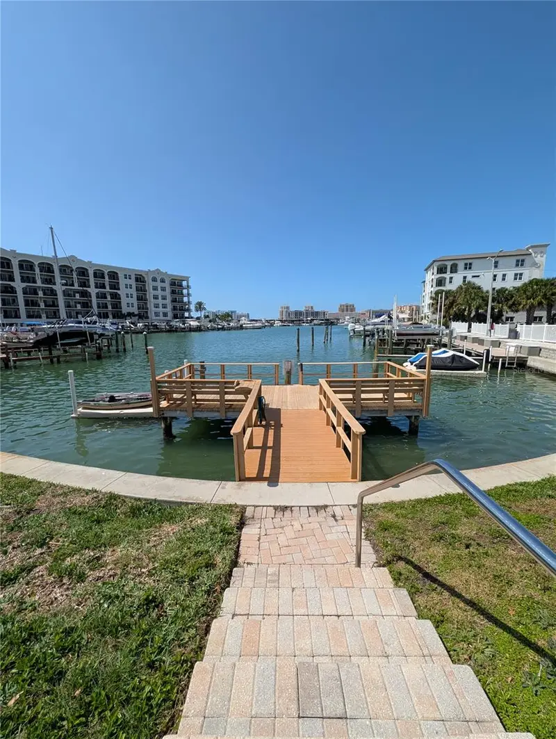 255 Dolphin Pt #505, FL