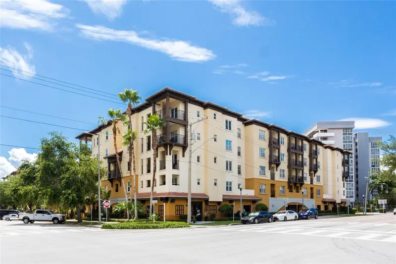 200 4th Avenue, FL