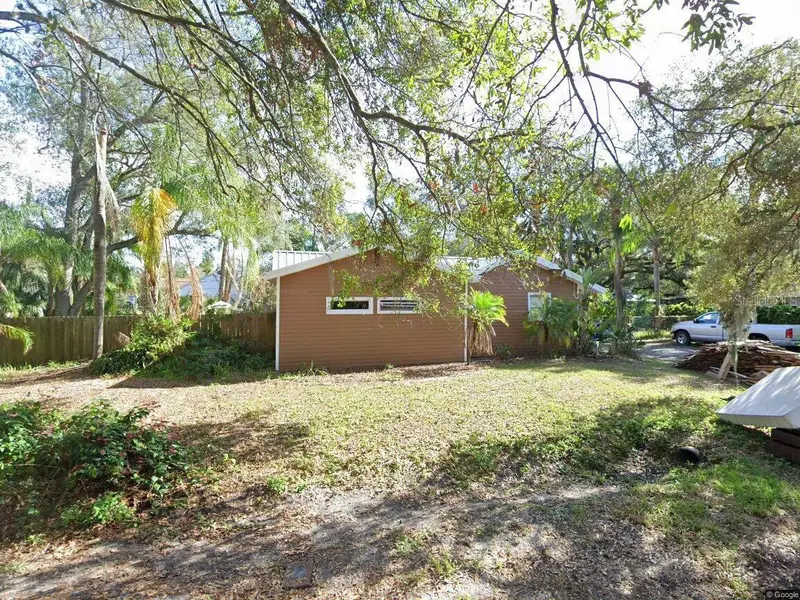 5813 Rose Ln, FL