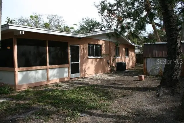 144 Garden Ln, FL