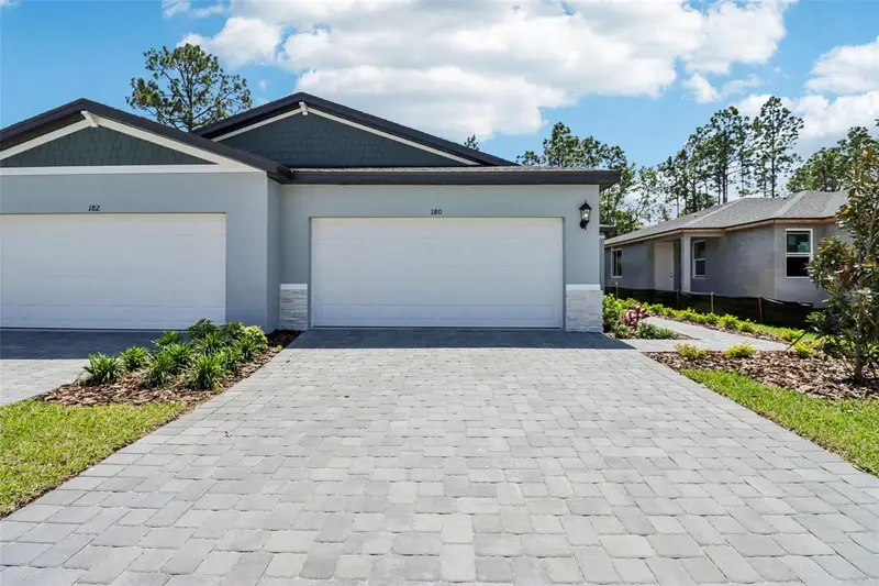 180 Parkhaven Dr, FL