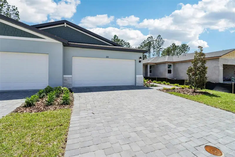 180 Parkhaven Dr, FL