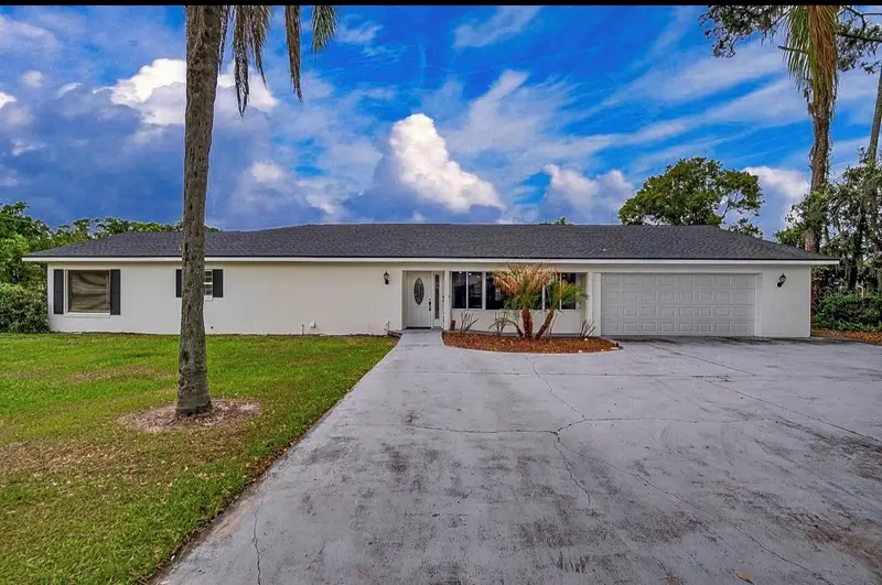 723 W Pinedale Dr, FL
