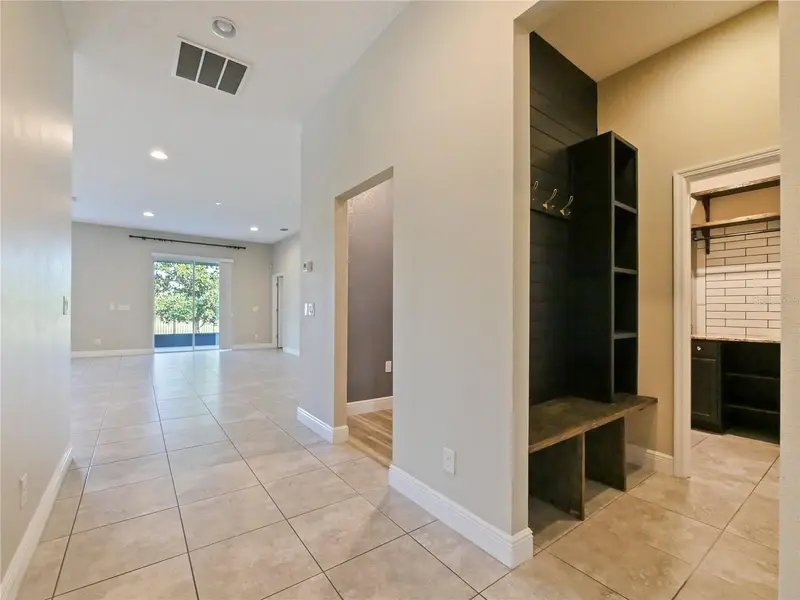 1064 Grand Hilltop Dr, FL