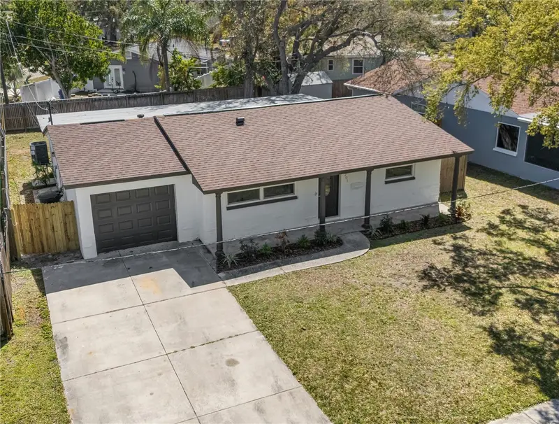 8201 Riverside Dr Ne, FL