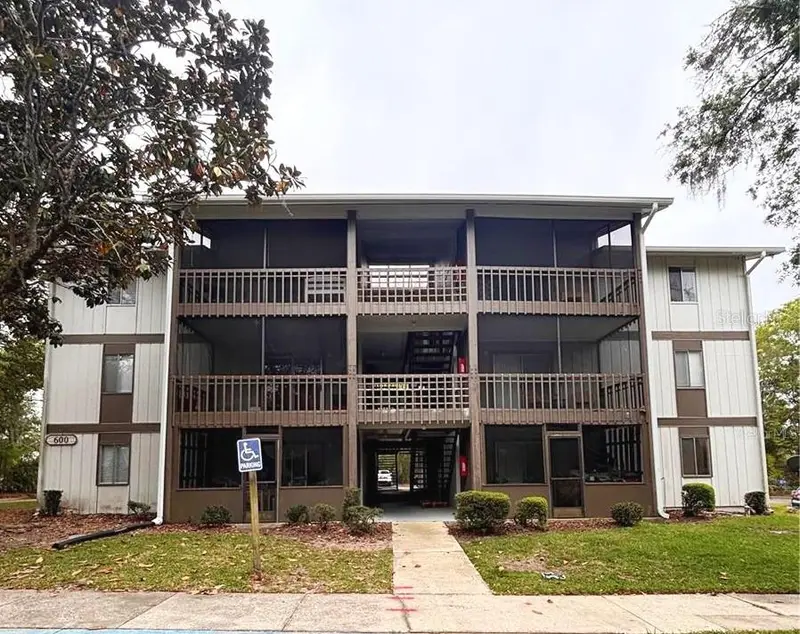 6519 W Newberry Rd #604, FL