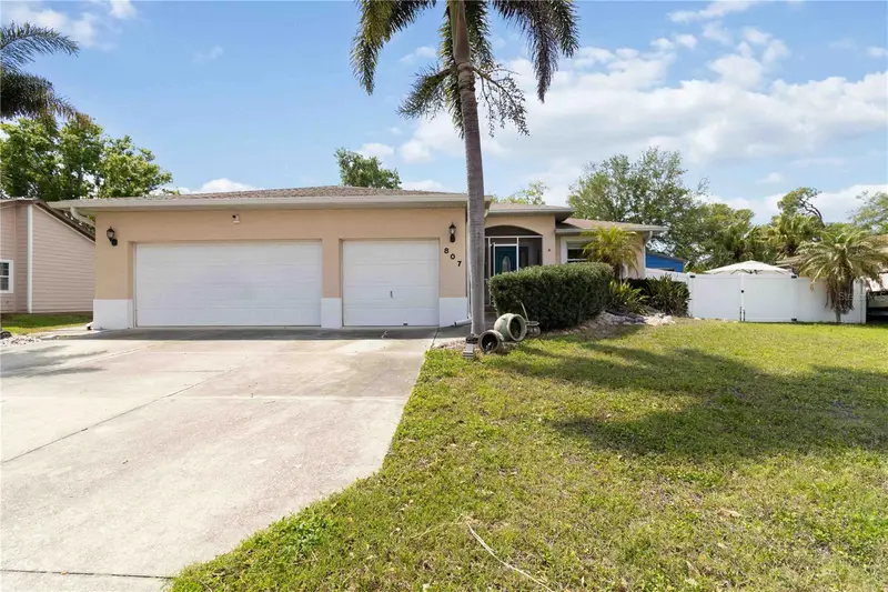807 Ixora Ave, FL