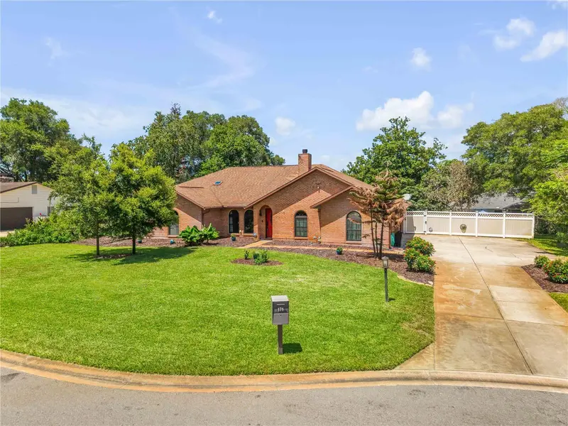 171 Live Oak Ct, FL