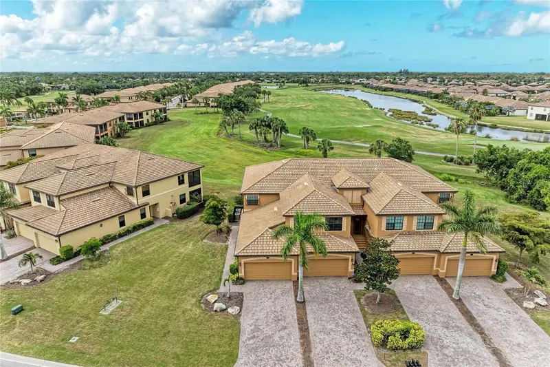 6904 Grand Estuary Trl #101, FL
