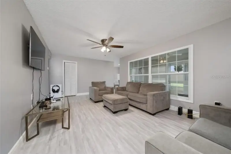 1006 Plantation Dr #F9, FL