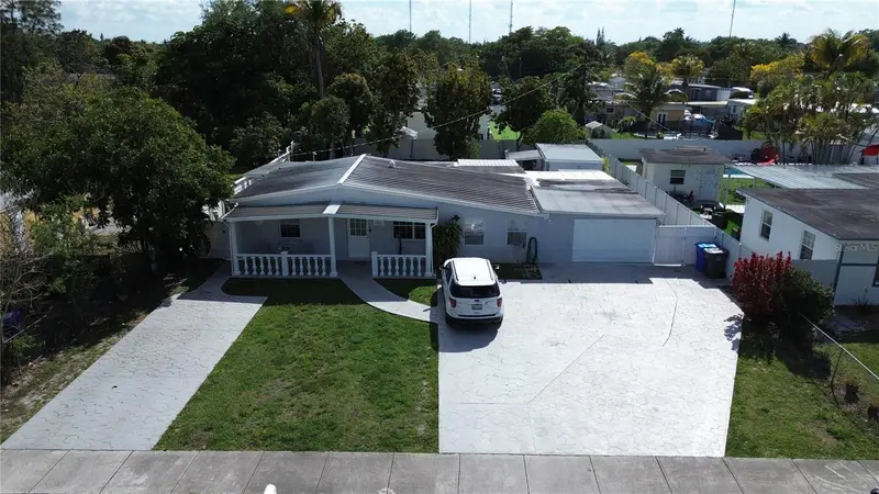 126 Miami Gardens Rd, FL
