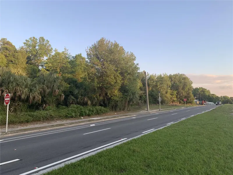 18111 N Us Hwy 301, FL