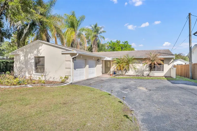 1081 Lake Weldona Dr, FL