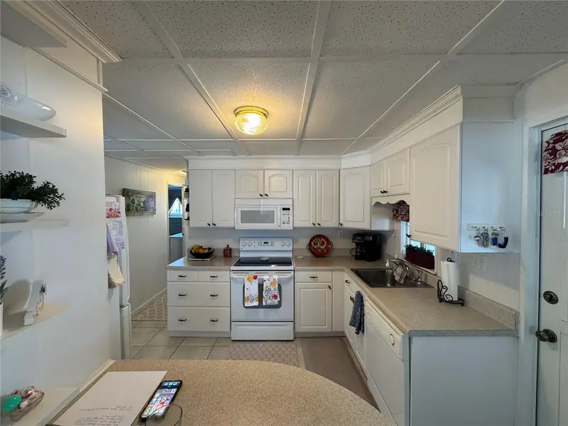 611 Iris Drive, FL