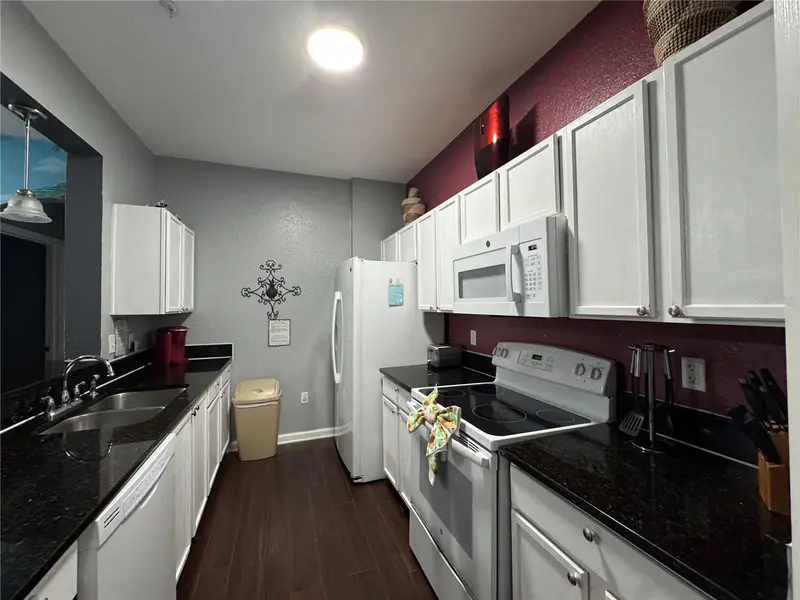 2821 Almaton Loop #205, FL