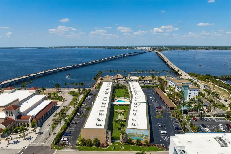 150 Harborside Ave #303, FL