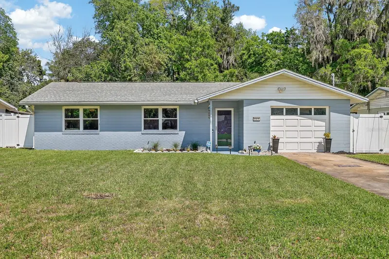 327 London Rd, FL