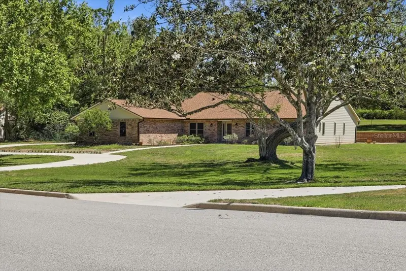 208 Orange Ridge Cir, FL