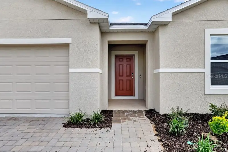 204 Streamwater Way, FL