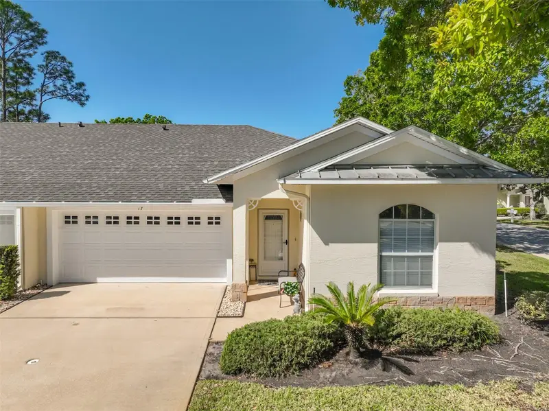 17 Arbor Trce #17, FL