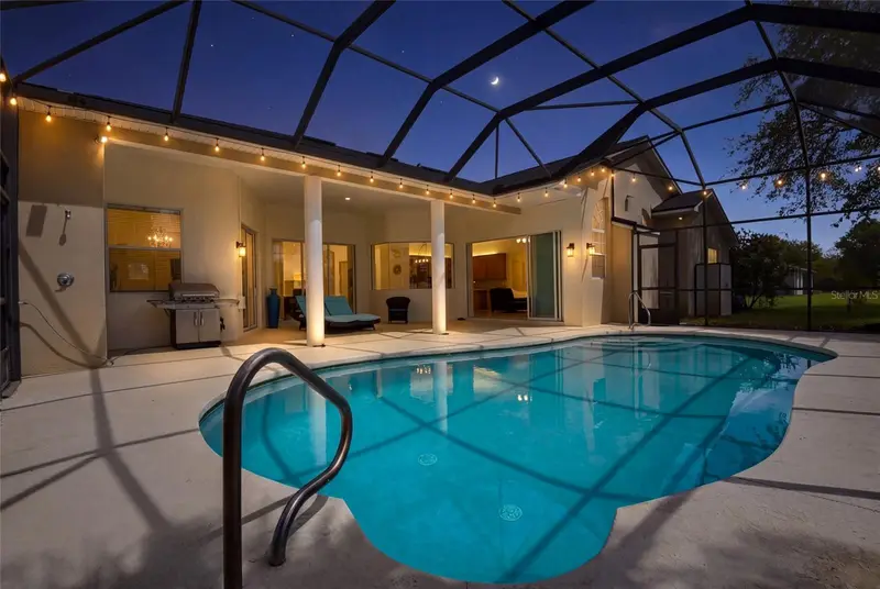 9 London Dr, FL