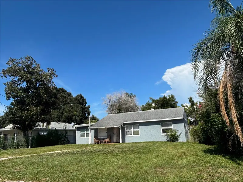 687 Walkup Dr, FL