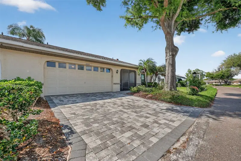 2322 Lancaster Dr, FL