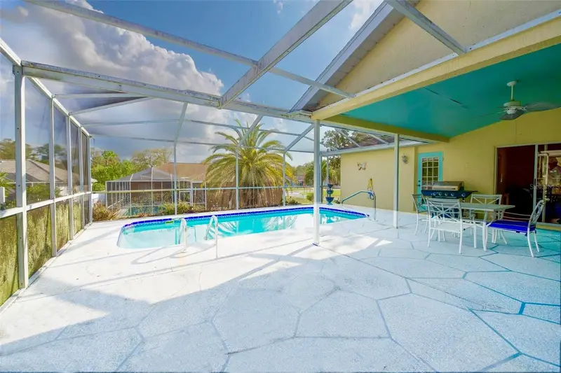 7404 Cool Breeze Ct, FL