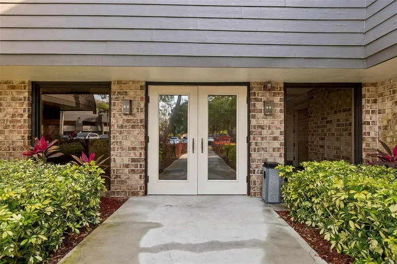 36750 Us Highway 19 N #8-202, FL