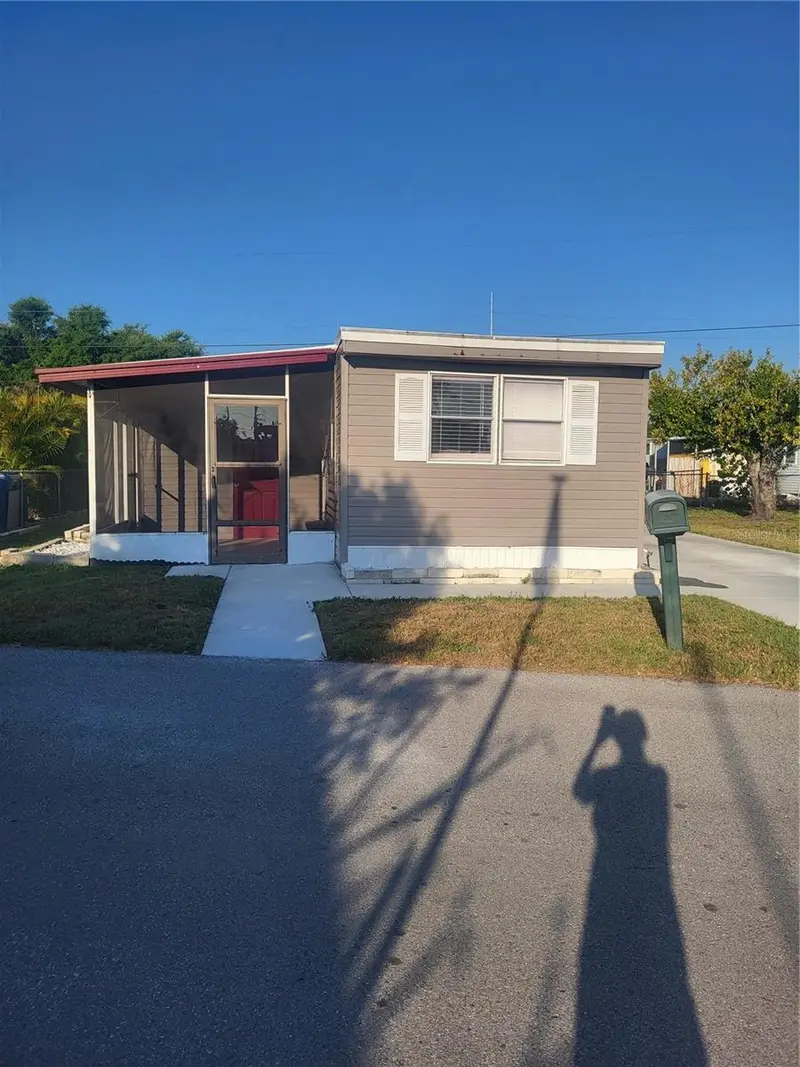 6580 Seminole Blvd #424, FL
