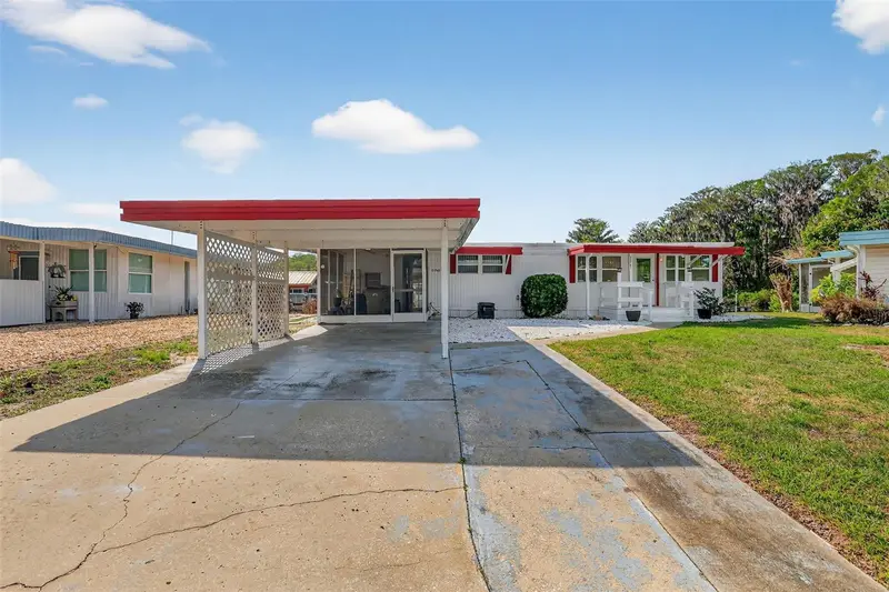 31701 Kelly Cir, FL