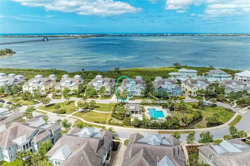 342 Castaway Cay Dr #201, FL