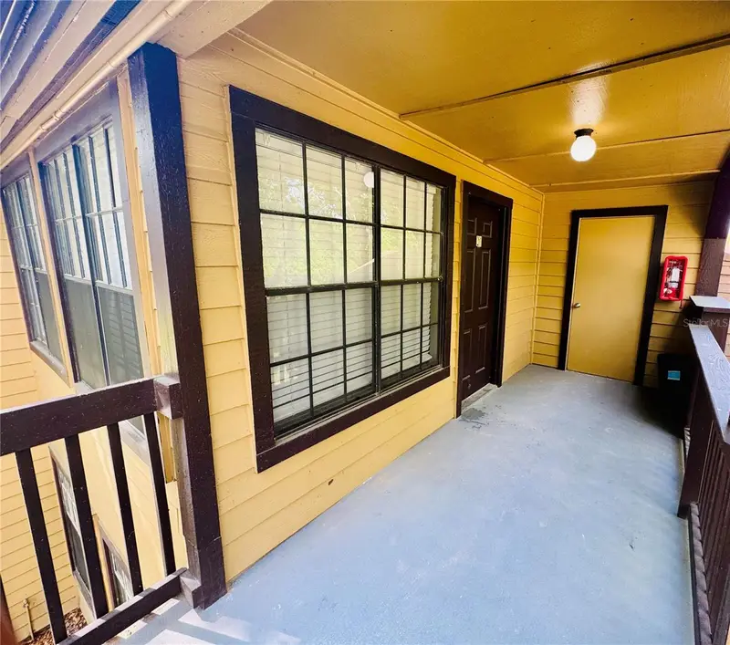 385 Woodside Dr #201, FL