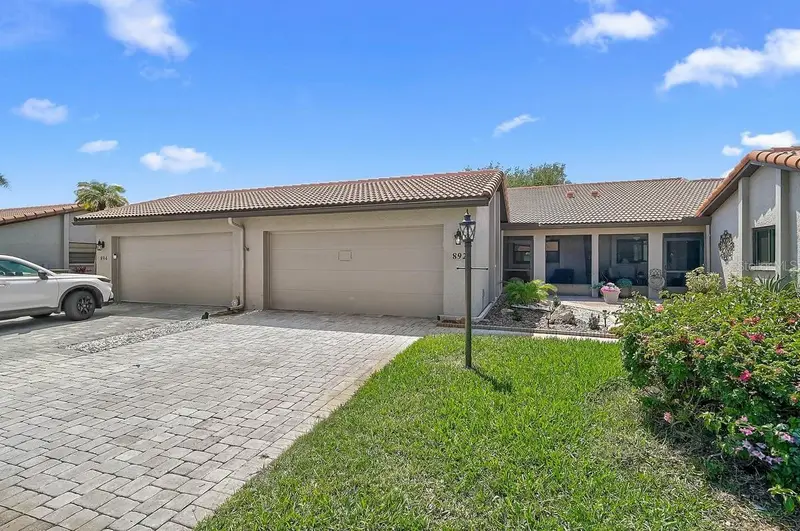 892 Country Club Cir #50, FL