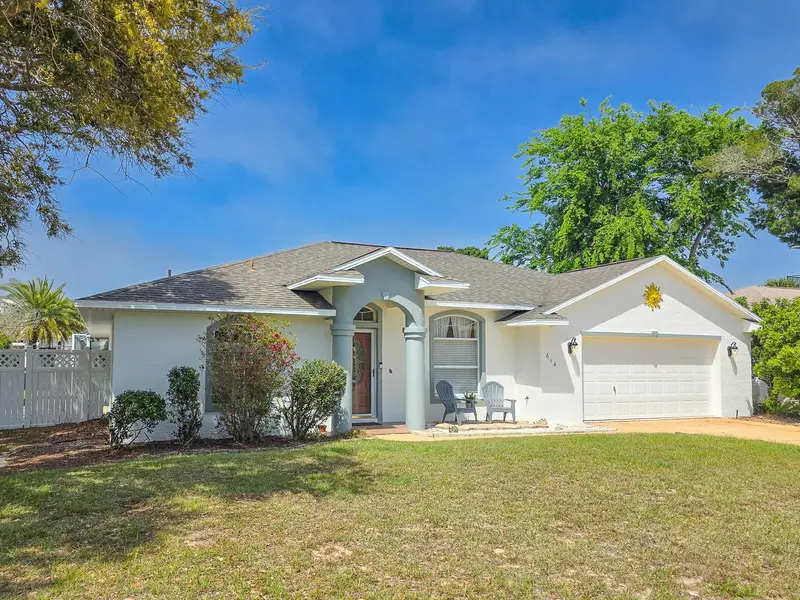 614 Cumberland Dr, FL