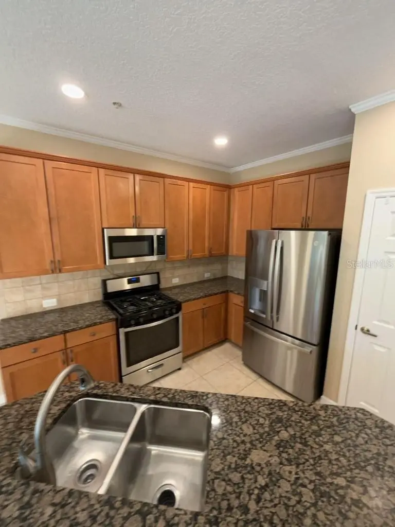 839 Assembly Ct, FL