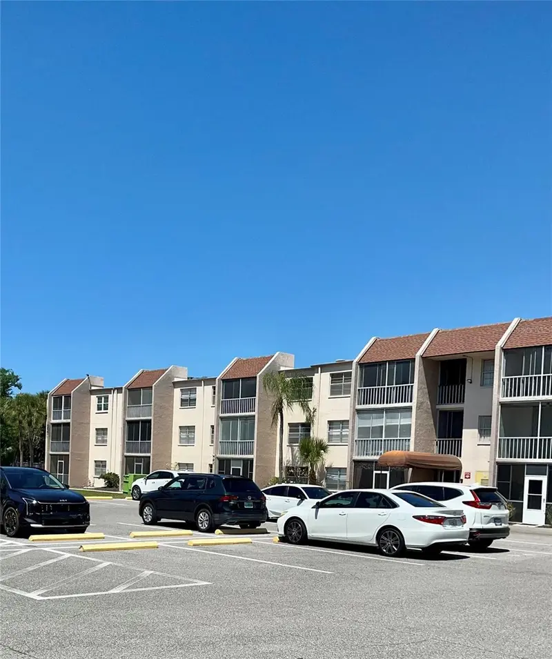 519 Albee Farm Rd #303, FL