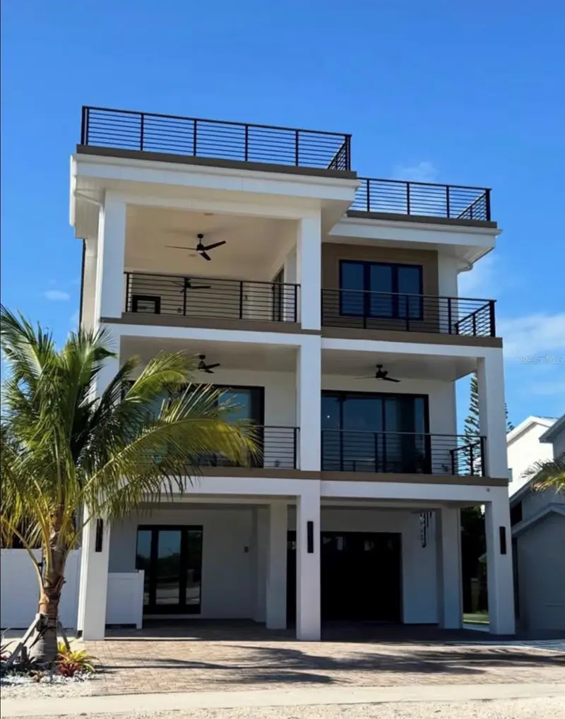 671 Avenida Del Norte, FL