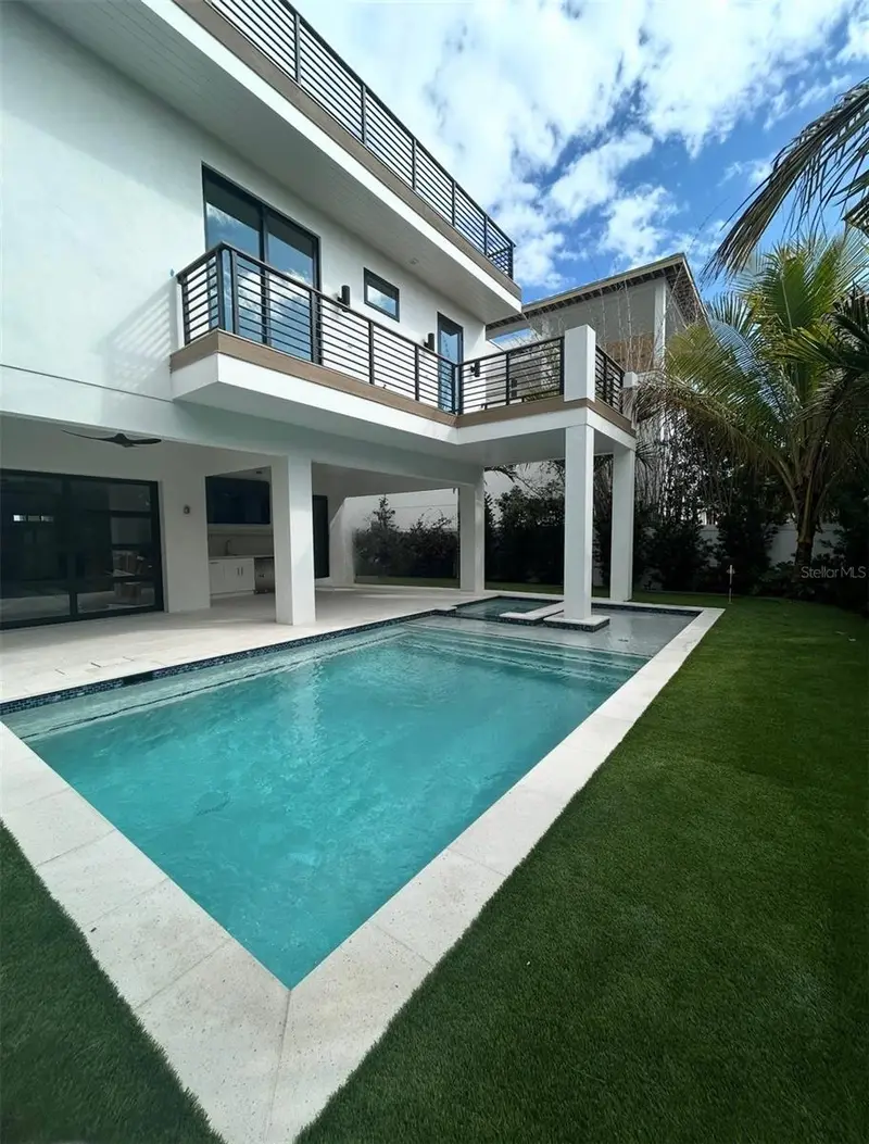 671 Avenida Del Norte, FL